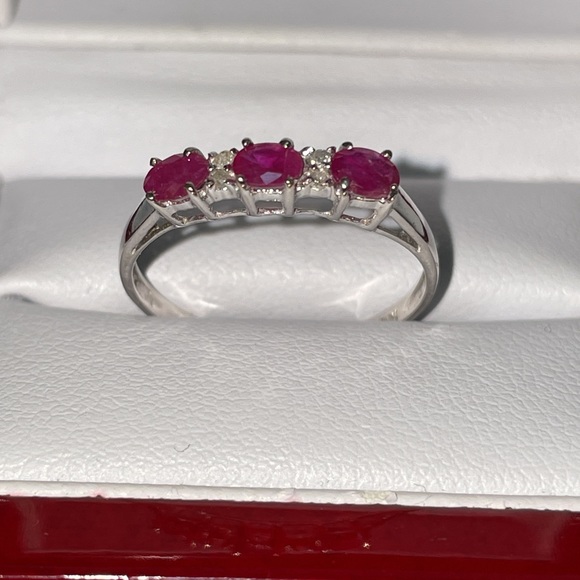 Solid 10K (not 14K ) White Gold Natural Oval Cut Ruby Trio Diamond Band Ring - Picture 4 of 16